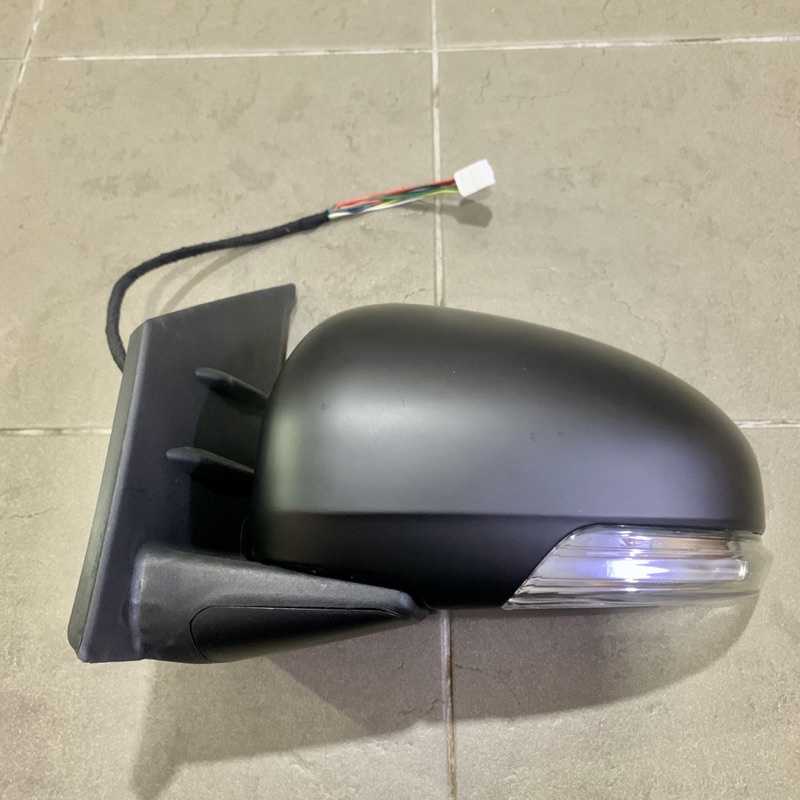 Perodua Bezza (X / Advance) (2016) Front Door Side Mirror With Lamp