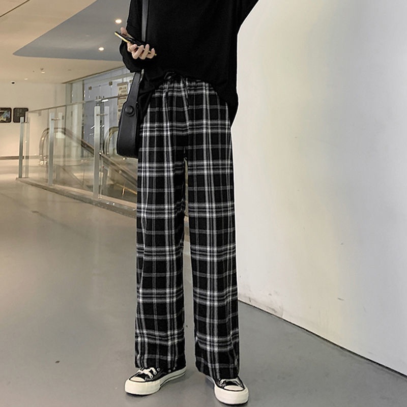 Black White Checkered Pants, Women's Fashion, Bottoms, Other Bottoms on  Carousell