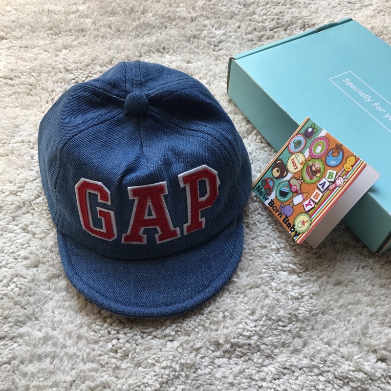 Baby gap store cap