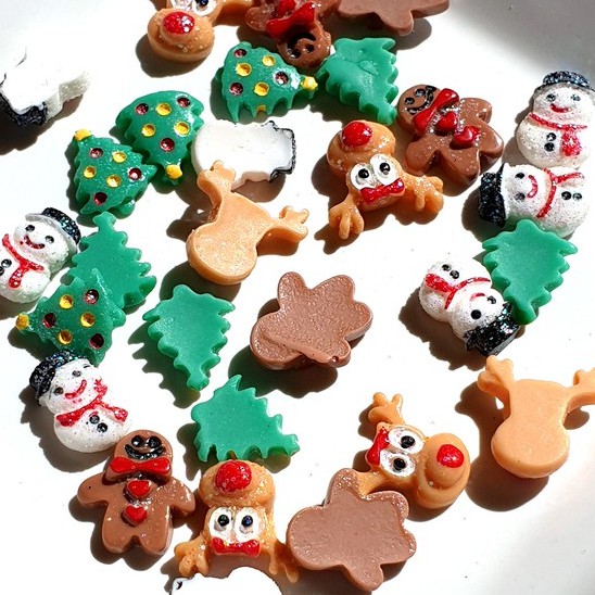 10pcs Mini Tiny Christmas Tree Santa Rudolf Charms Flatback Cabochon ...