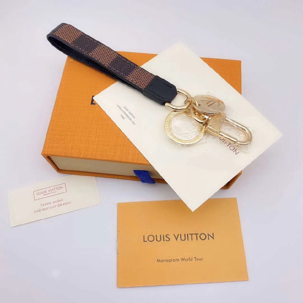 Louis Vuitton LV Keychain MATCHPOINT DRAGONNE KEY HOLDER Handmade Leather Key Holder Shopee
