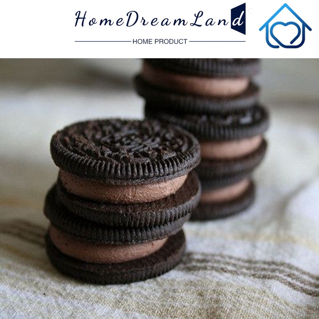 Oreo Chocolate Sandwich Cookies with Chocolate Creme Flavored Cream ...