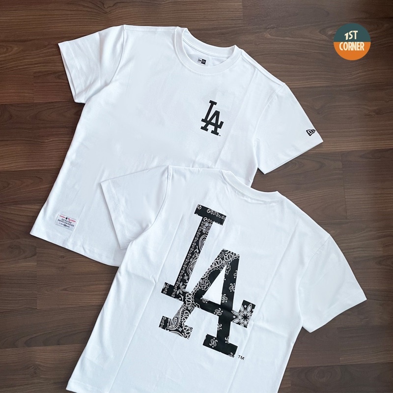 Baju Sneakers New Era Mlb Big Paisley Logo T12 New York Yankees Tee Black