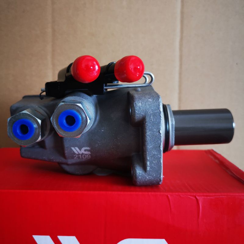 Toyota Brake Master Pump WITH SENSOR 47207-37070 (WC) | Shopee Malaysia