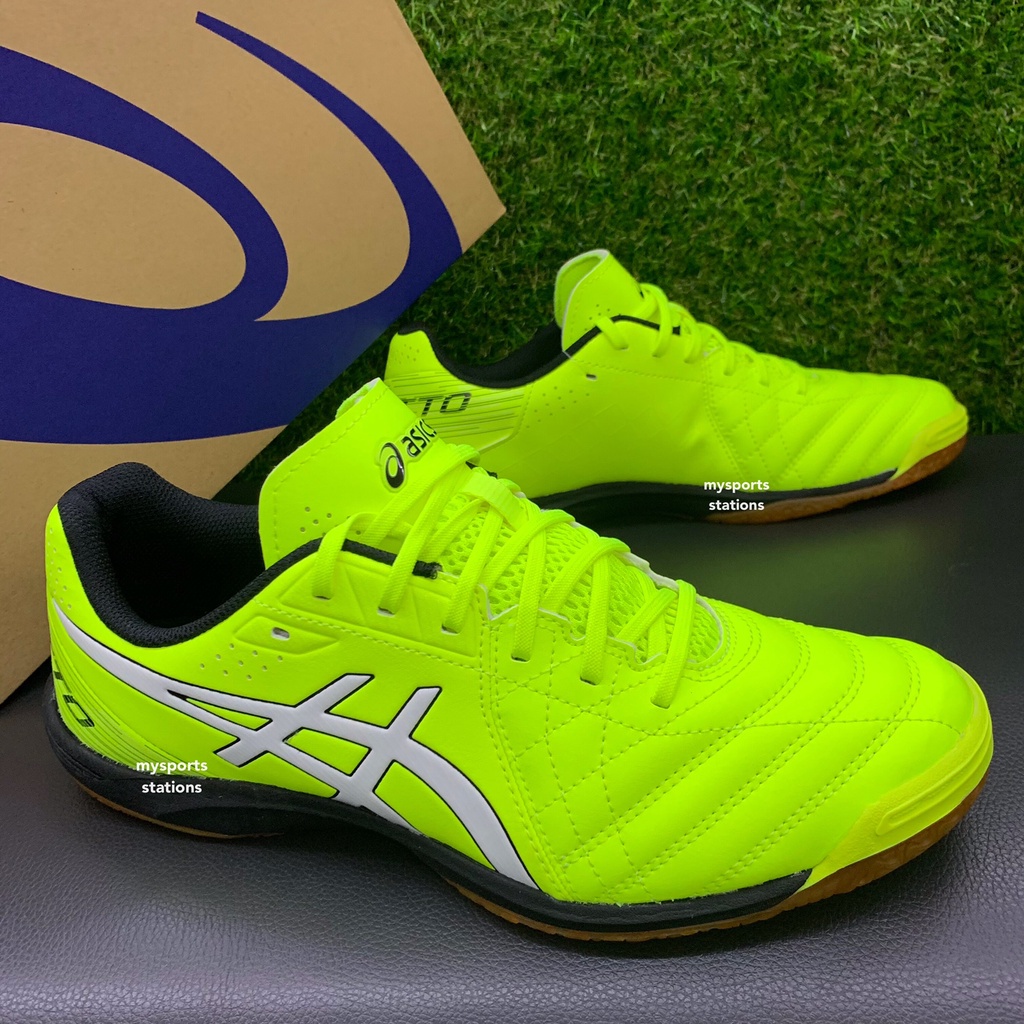 Kasut cheap futsal asics