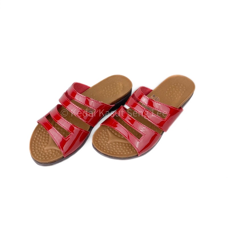 Scholl store bioprint slippers