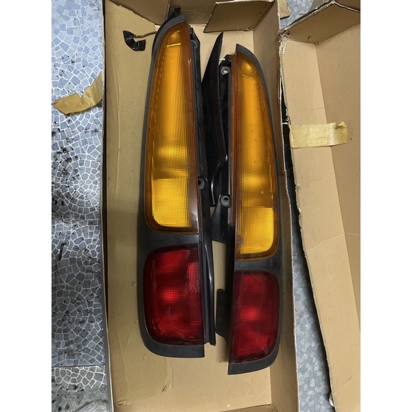 perodua kenari tail lamp set (right&left) Shopee Malaysia