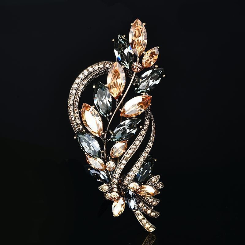 Exquisite Handmade Brooches Ladies Crystal Flower Brooch Accessories ...