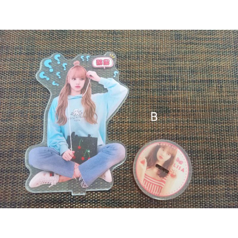 blackpink Lisa stand/ keychain | Shopee Malaysia
