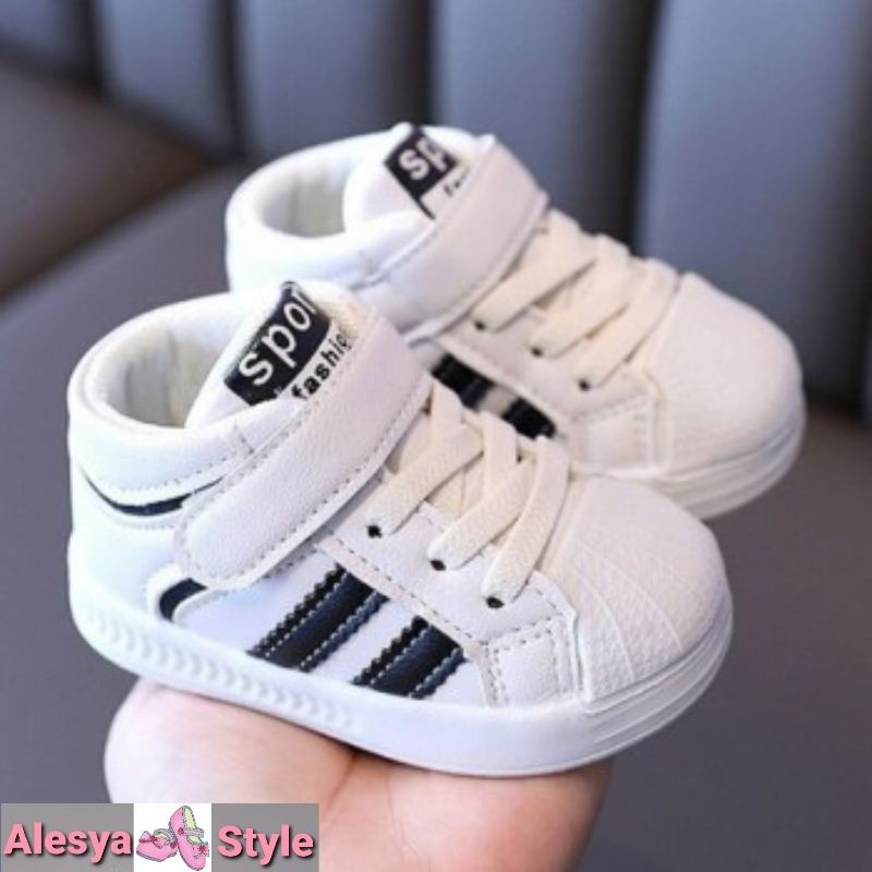 Kasut adidas baby best sale