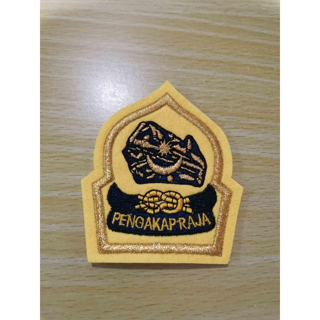 Malaysia Royal Headgear 1st Issue - King Scout Badge ( Pengakap Raja ...