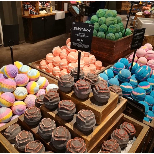 Buy lush bath clearance bombs