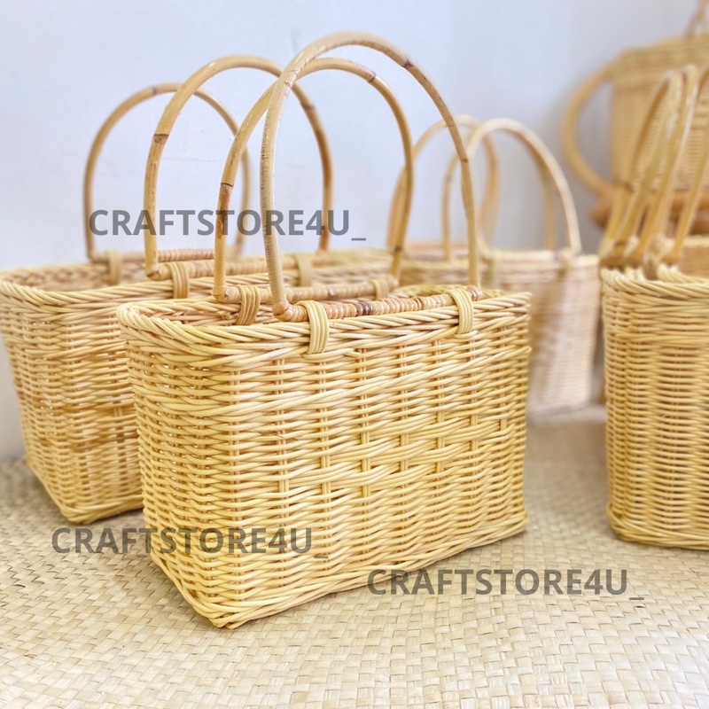 Rattan basket with handle / Picnic basket / Picnic bag / Bakul rotan ...