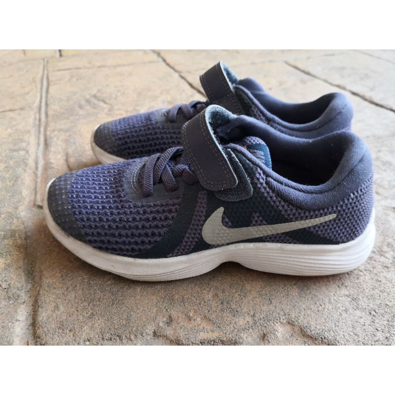 Nike children's shoes size 2024 13