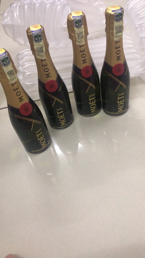 Mini Moet Bundle Pack (200ml x 6 Bottles) – Kanpai Malaysia