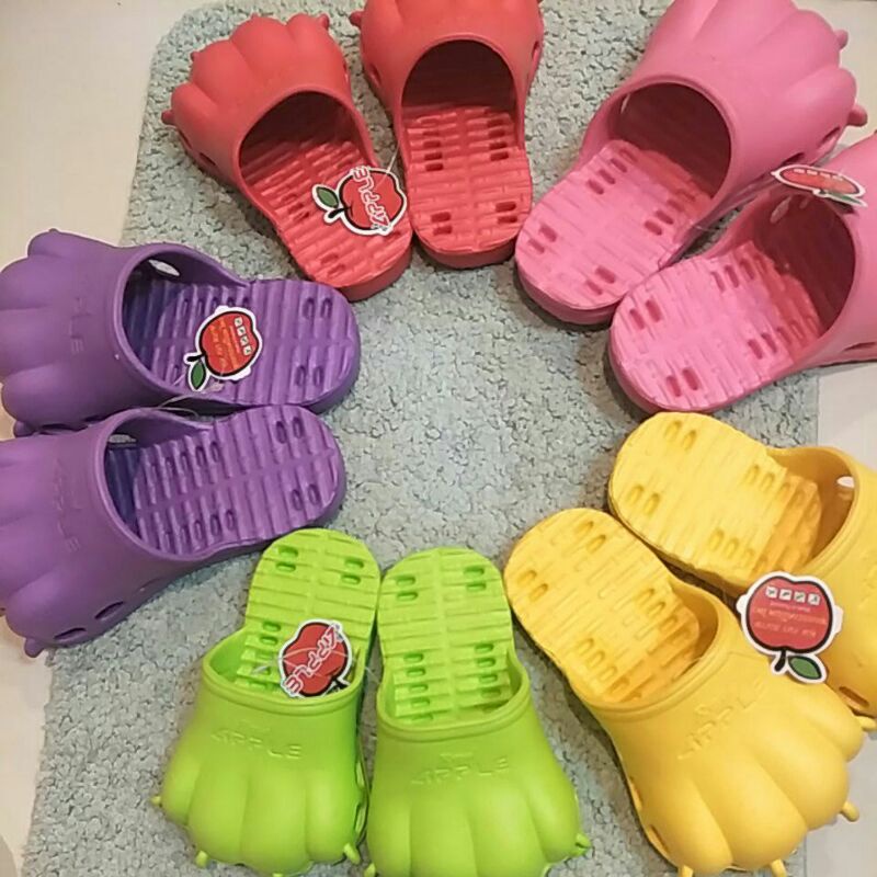 Red Apple Unisex Bear Paw Clog shoe | Shopee Malaysia