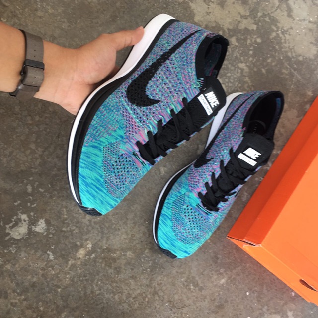 Kasut nike flyknit outlet racer