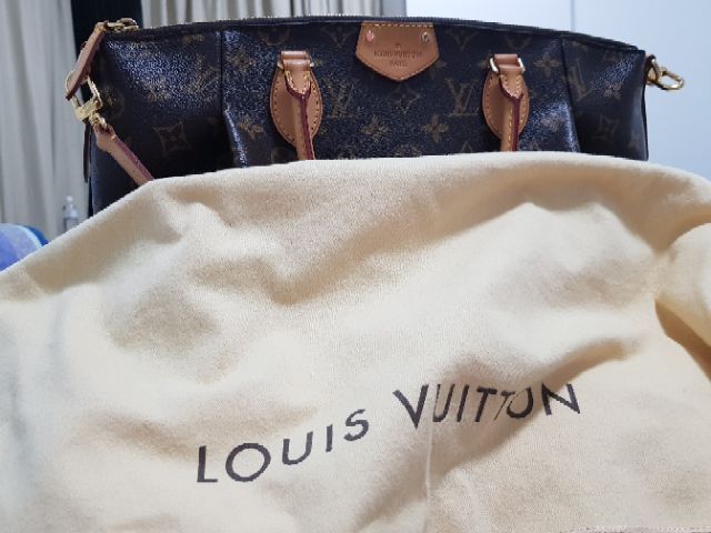 SOLD) Louis Vuitton Monogram Turenne MM (Two Ways Carry) Louis Vuitton  Kuala Lumpur (KL), Selangor, Malaysia.