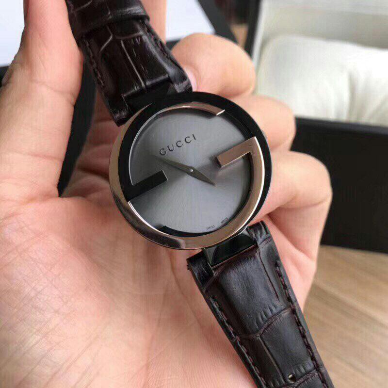 Gucci interlocking watch clearance black