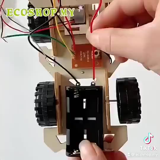 Kereta Kawalan Jauh RBT Tahun 6 Sekolah Project Projek STEM Reka Bentuk ...