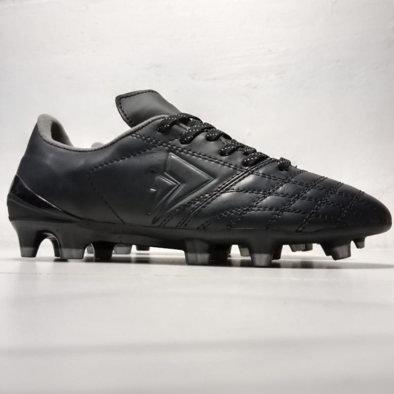 Calf LEATHER SEVSPO KEMPO BLACKOUT FOOTBALL SHOES | Shopee Malaysia