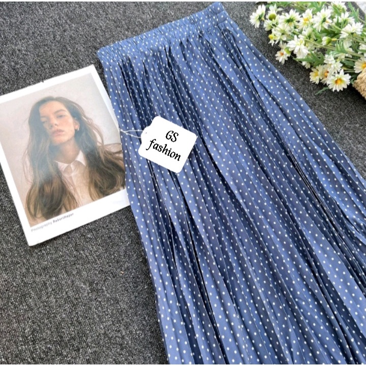 GS Holiday 2025: Bela Polka Skirt