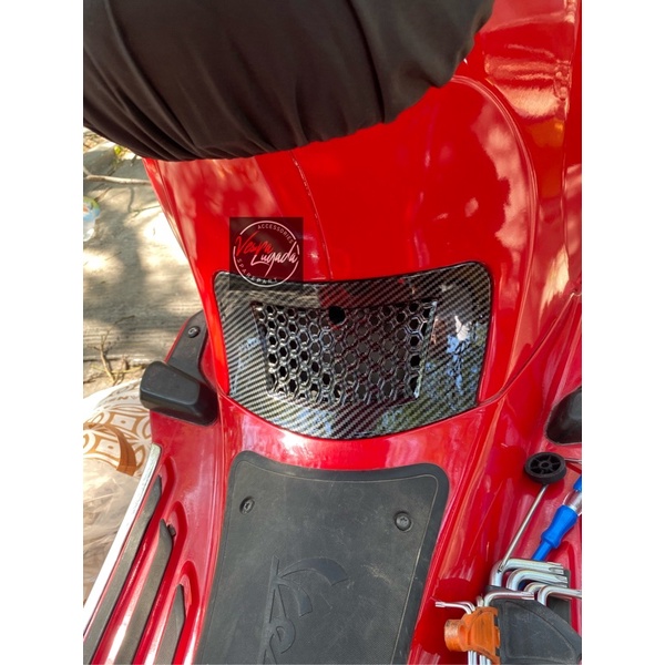 Jb Design vespa sprint primavera Spark Plug Cover Carbon honey comb