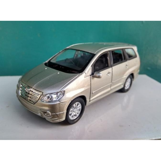 Diecast Innova miniature Toyota kijang Innova toy GAM car model ...