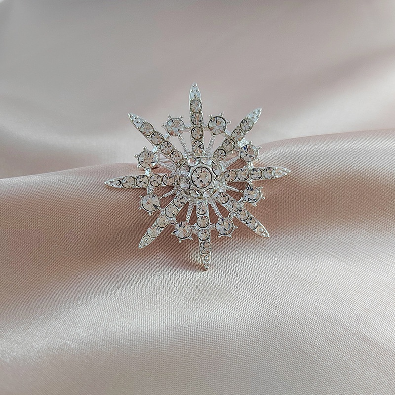 crystal 8-point star alloy pin crystal brooch short pin | Shopee Malaysia