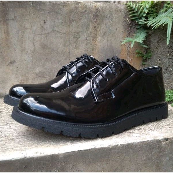 Shiny pdh shoes, flat outsole, Gibson model pdh shoes, ration model pdh ...