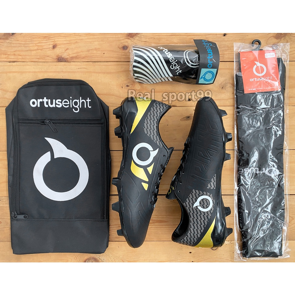 r10 soccer shoes