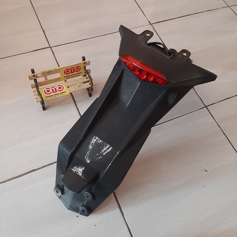 Ktm Duke 200 rear fender and tail lamp rear fender and tail lamp ...