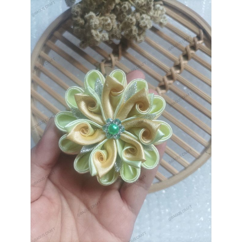 Kanzashi Brooch Roll Flower handmade Brooch satin Ribbon Brooch Shopee Malaysia