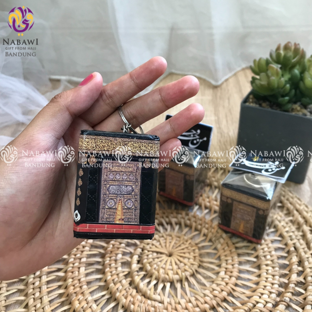 GANTUNGAN Miniature Kaaba Keychain Miniature Kaaba Keychain Miniature ...