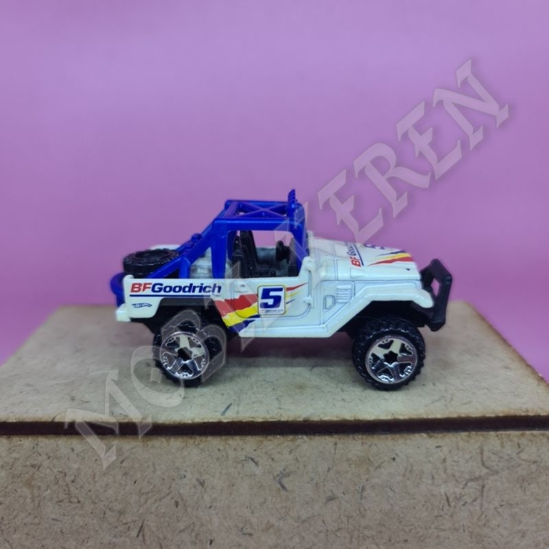 Hot Wheels Loose Smooth HW Performance 12 Toyota Land Cruiser FJ40 ...