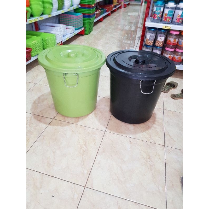 50 liter plastic lid bucket Plastic lid water container tong air tong ...
