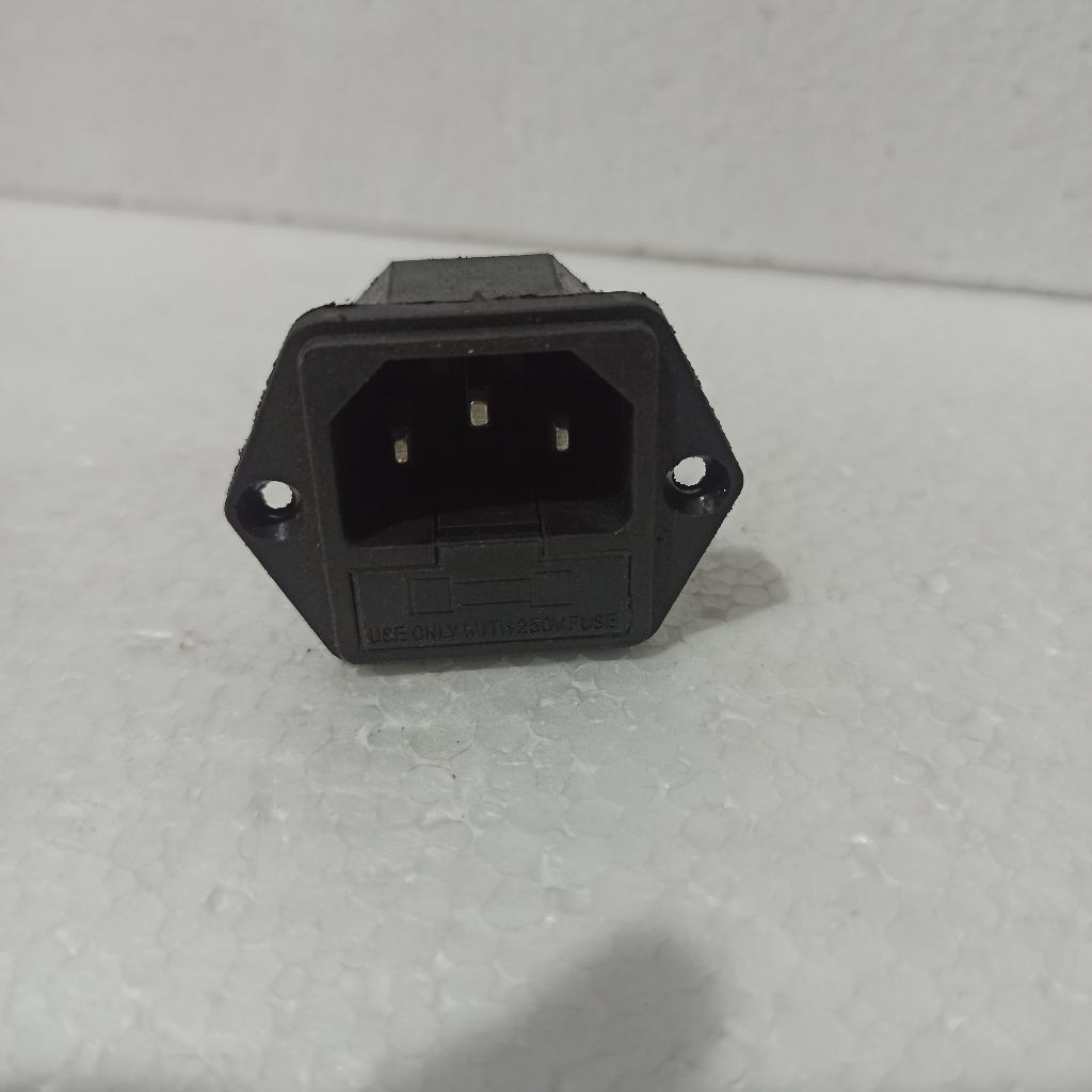 Ac COMPUTER SPEED SOCKET PLUS FUSE | Shopee Malaysia