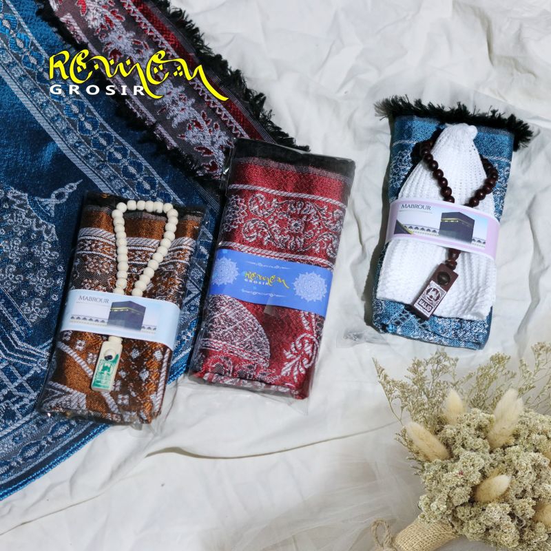 Free Greeting Cards, Knitted Prayer Rugs, By Hajj, Umrah, Etc, Prayer ...