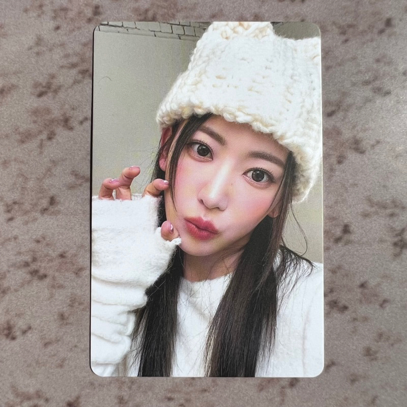 Official PHOTOCARD LE SSERAFIM WEVERSE 1ST STUDIO ALBUM QR