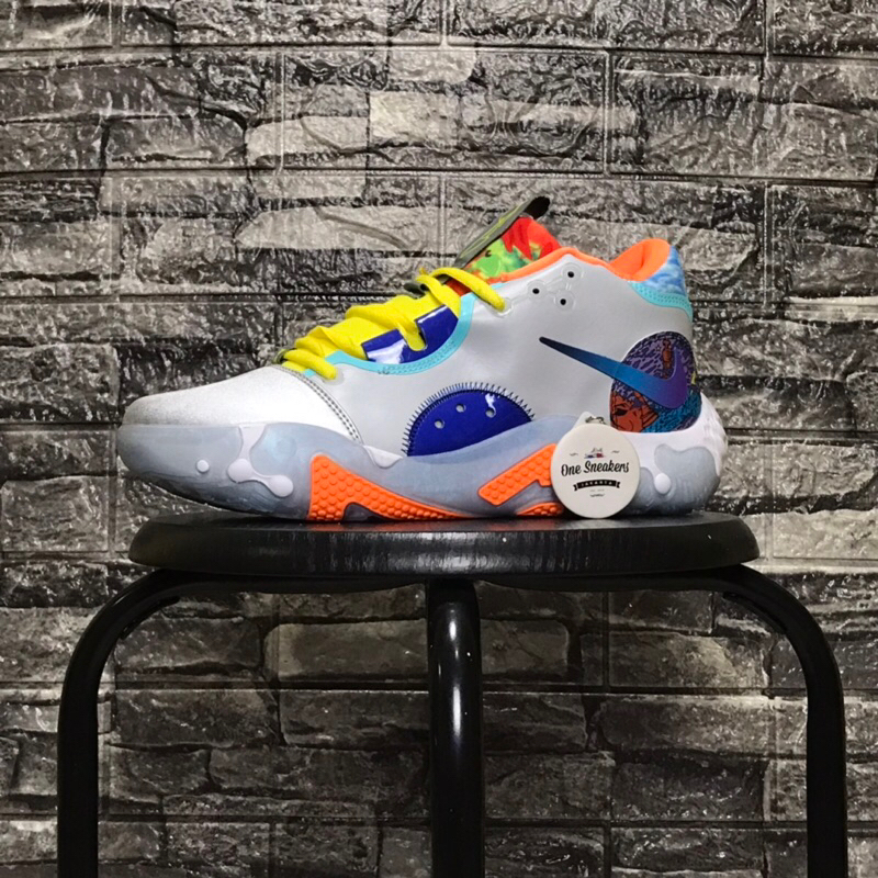 Pg 6 Basketball Shoes WHAT THE COLORAWAY Shopee Malaysia