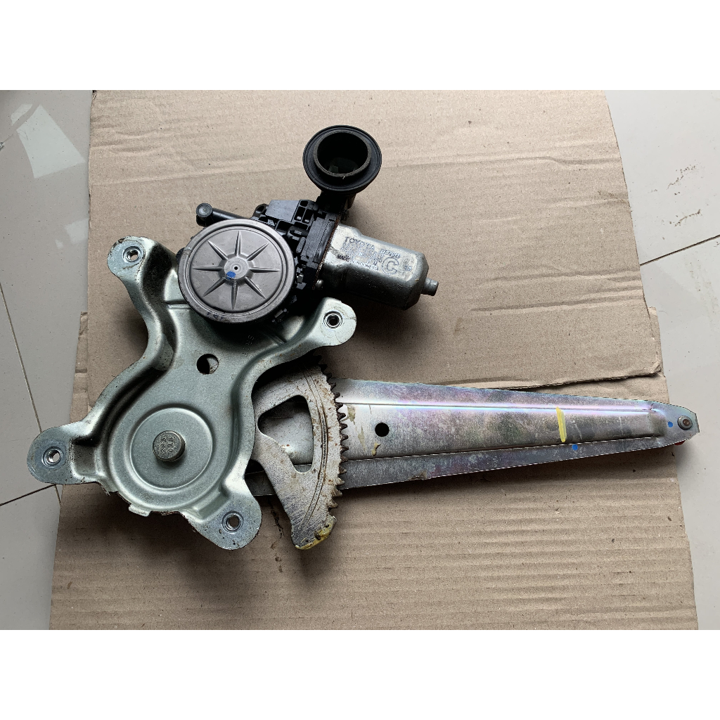 Regulator Set Dynamo Motor Power Window Yaris Lama Original Shopee