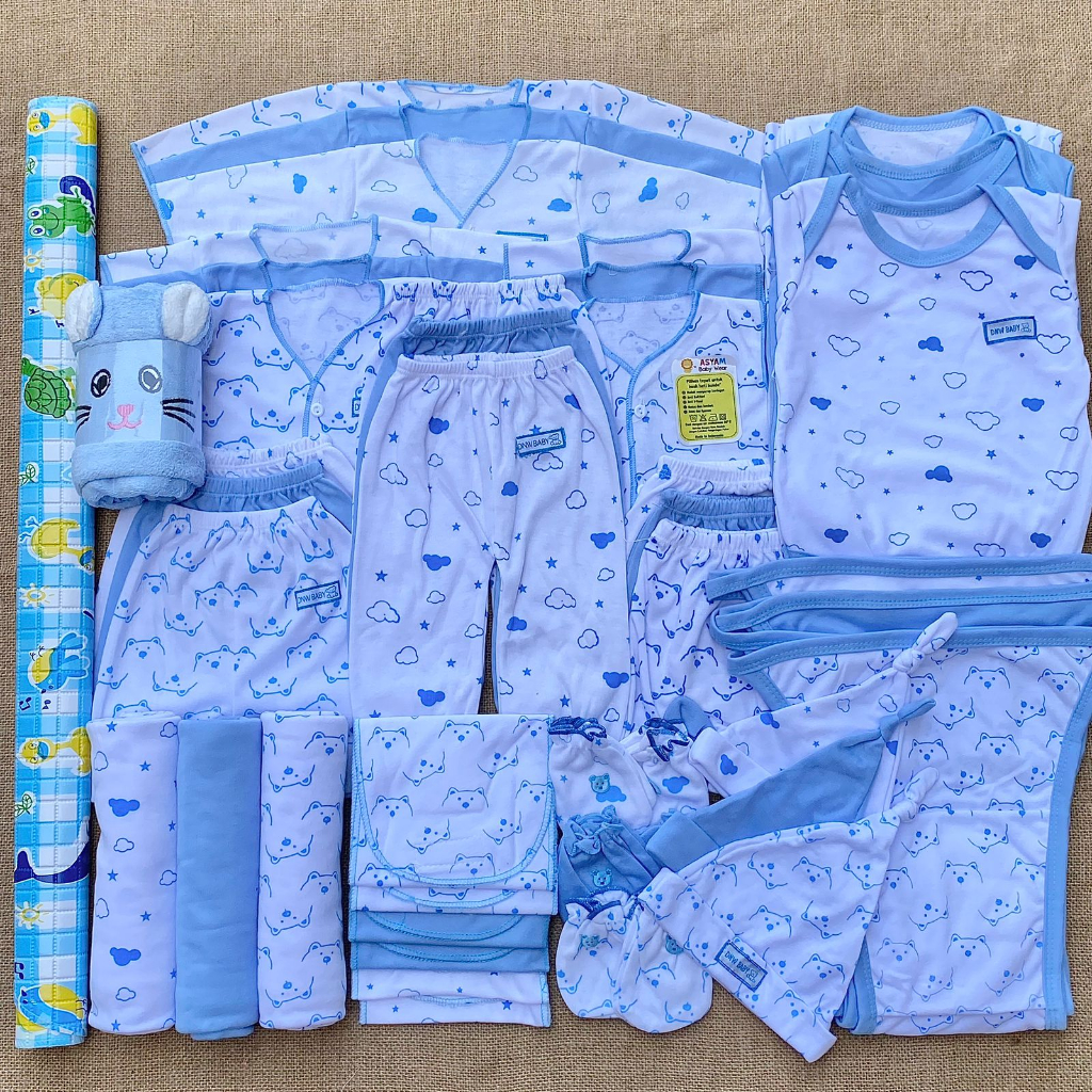 Newborn clothew and swaddles bundle newest