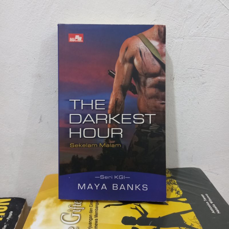 Original Original Novel MAYA BANKS. The Darkest Hour. Night Diving
