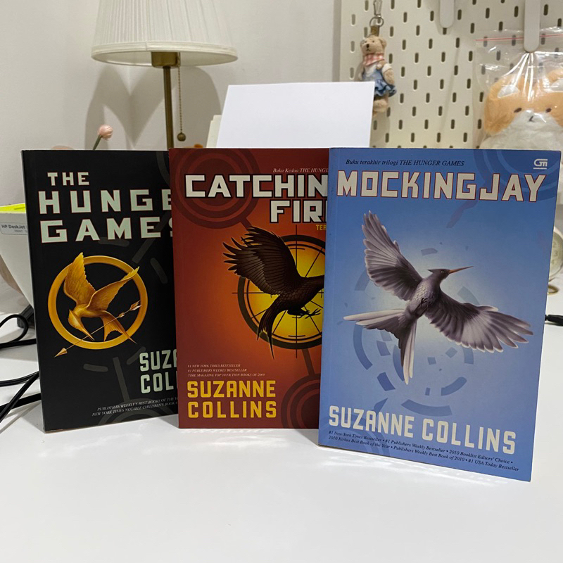 (BOOKED) Hunger Games Trilogy by Suzanne Collins (Preloved) | Shopee ...