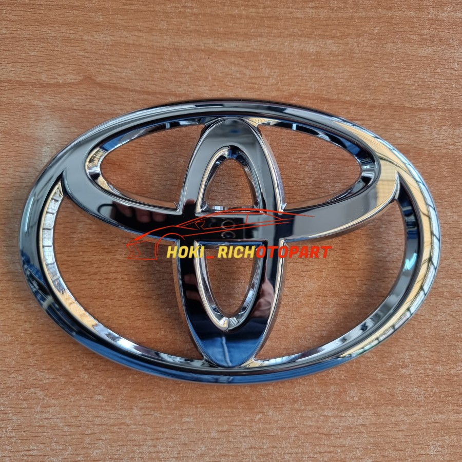 Toyota Grill logo Emblem Front Grill Innova Reborn original 753110k140
