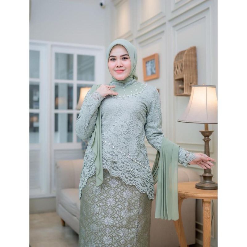 Shutter SET/ Tille Top And SONGKET Skirt/Graduation Clothes/Proposal ...
