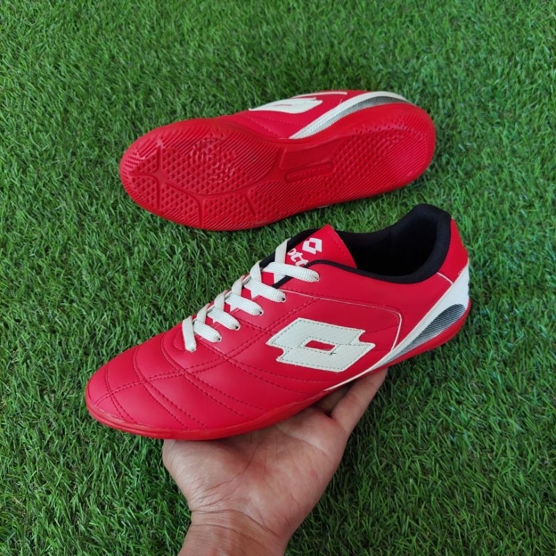 Shopee futsal shoes deals