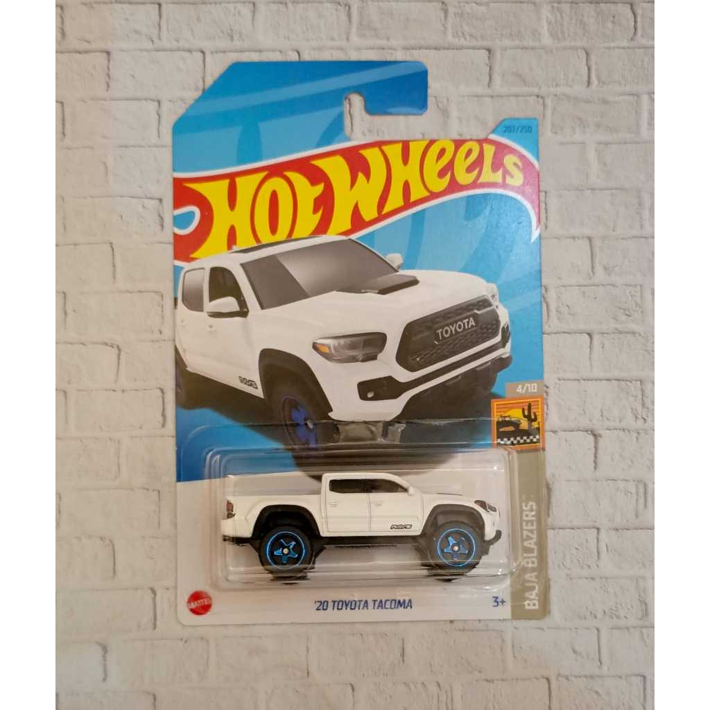 Hot WHEELS VOLVO XC40 RECHARGE FAST BED HAULER HIWAY HAULER 2 TOYOTA