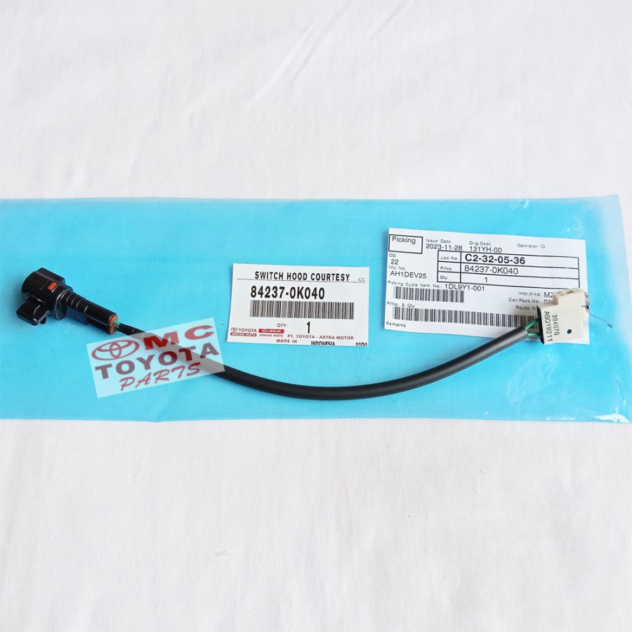 MESIN Kijang Innova Fortuner Hilux 84237-0K040. Hood Engine Cup Hood ...