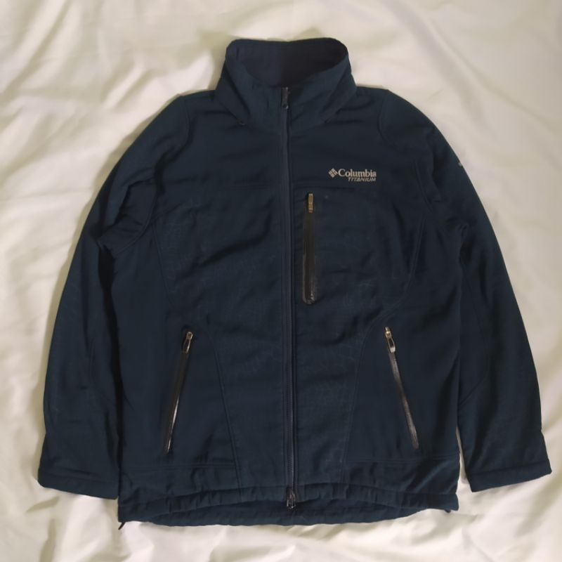 Columbia Titanium Softshell Reptile Navy Shopee Malaysia